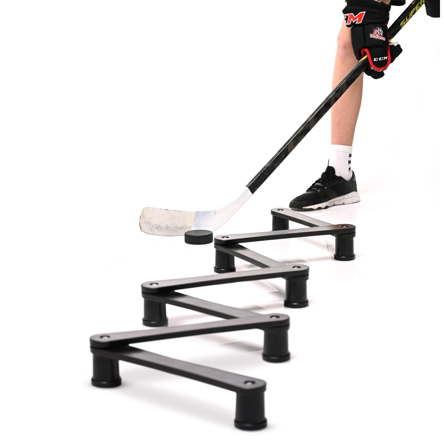 The Snake Trainer - Lightweight Stickhandling Training Tool - Hockey Training Equipment for Puck Control, Reaction Time and Coordination - Portable, Durable and Adjustable