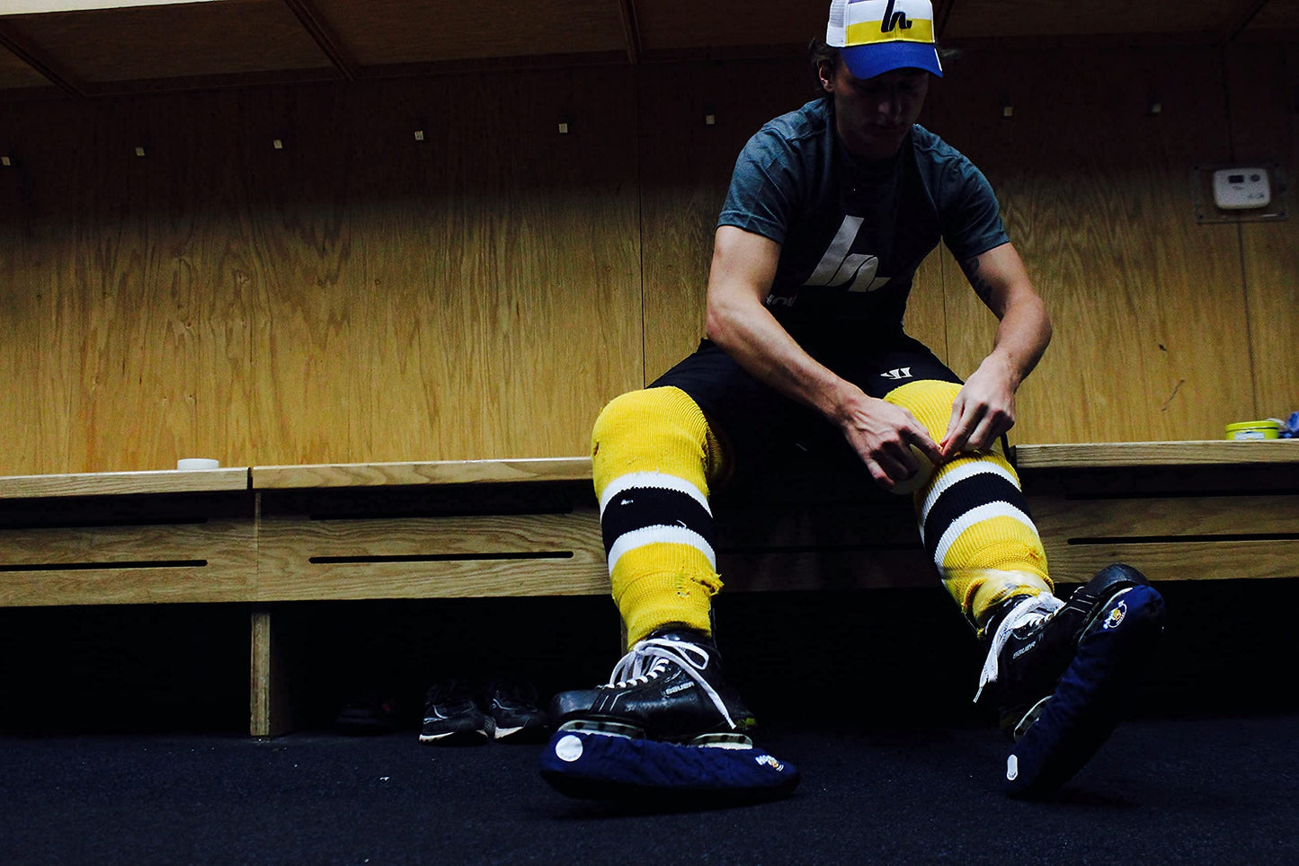 Howies Hockey Tape 6 Roll Pack - Cloth (1 Inch by 25 Yards Long) Clear/Poly (1" x 30yds) Free Tape TIN (Choose Your Colors) White, Black, Clear Shin Pad Sock Tape (6 White)